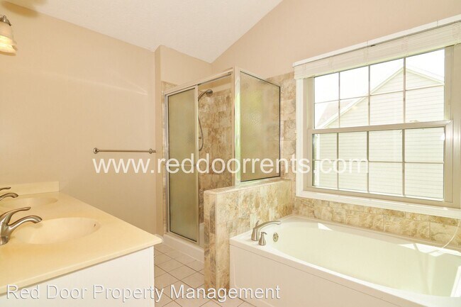 Building Photo - 4 br, 2.5 bath House - 12854 Fleetwood Drive
