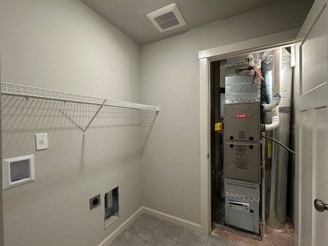 Building Photo - 6157 Savannah St SE