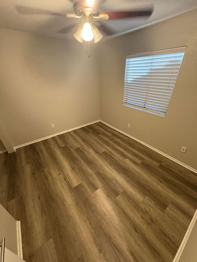 Building Photo - READY TO VIEW NOW!-HALF OFF FIRST MONTH RE...