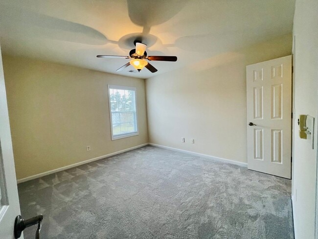Building Photo - 4476 Farm Lake Dr