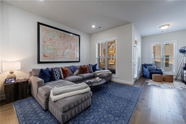 Building Photo - 4337 Parkside Pl