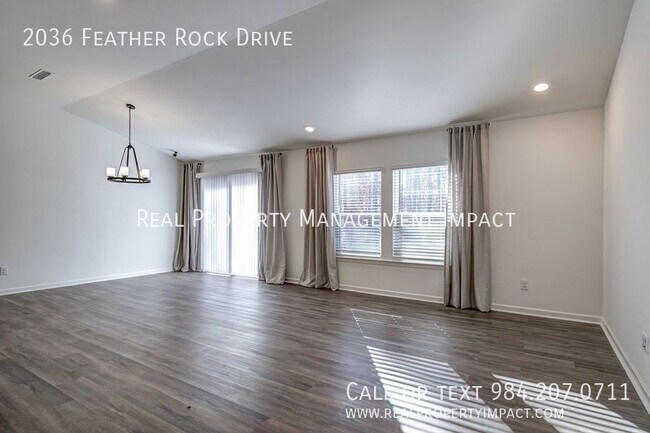 Building Photo - 2036 Feather Rock Dr