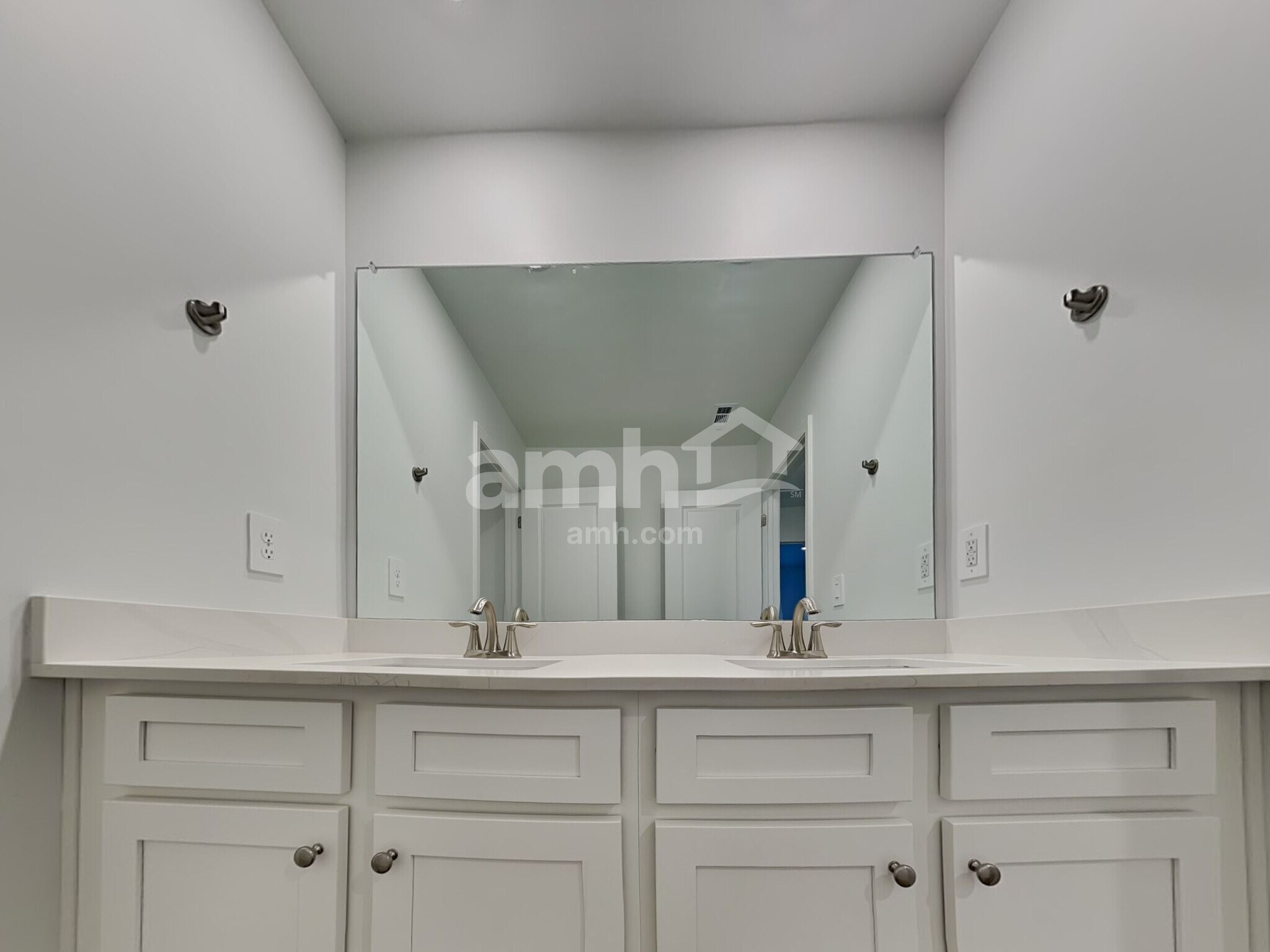 Building Photo - 314 Golucke Way