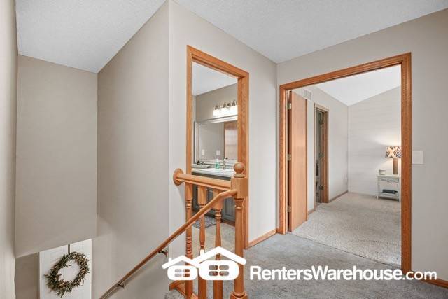 Building Photo - 1052 Briar Glen Ln