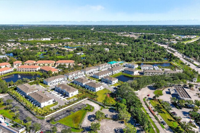 Building Photo - 7648 SW Lucy Ln