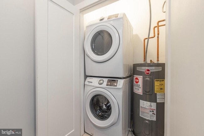 Building Photo - 818 N 16th St