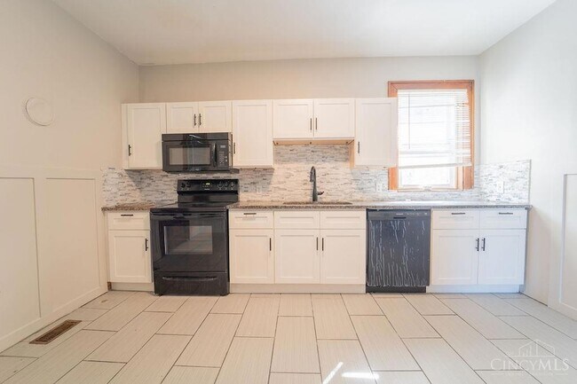 Building Photo - 224 Ehrman Ave