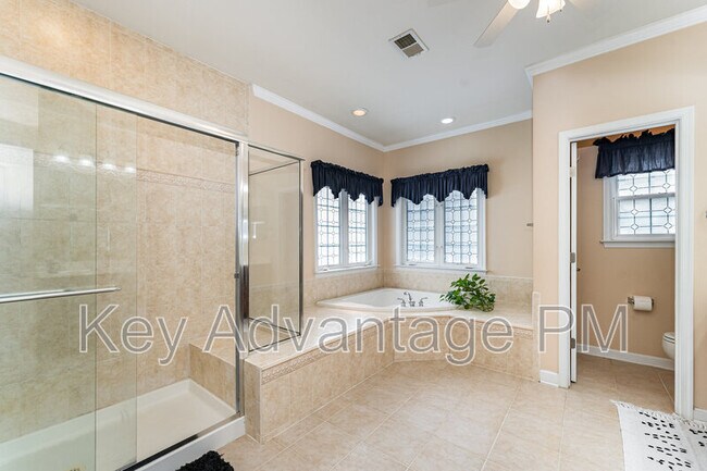 Building Photo - 4203 Talon Dr