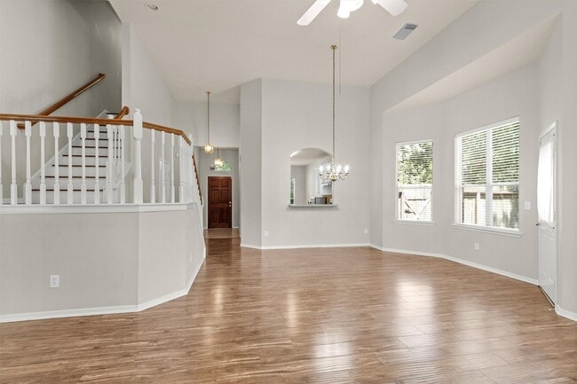 Building Photo - 127 N Willow Point Cir