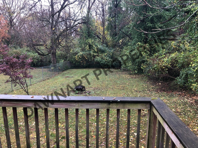 BACKYARD - 106 Sadler Court