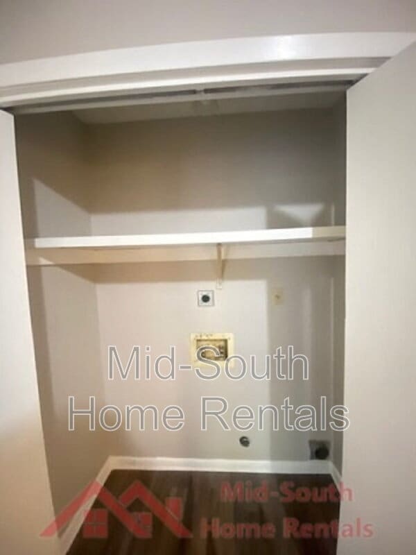 Building Photo - 3162 High Meadow Dr