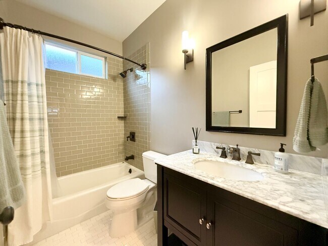 Building Photo - 251 San Pedro Ave