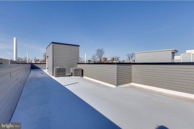 Building Photo - 2322 N 5th St