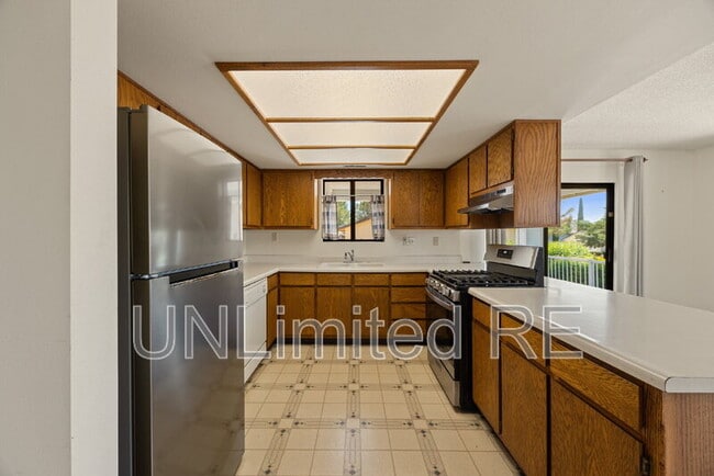 Building Photo - 1125 Arrowhead Ln