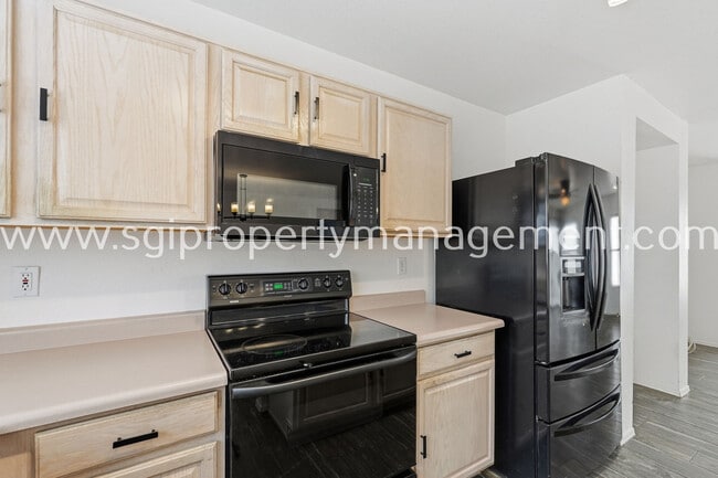 Building Photo - 714 East Michigan Ave