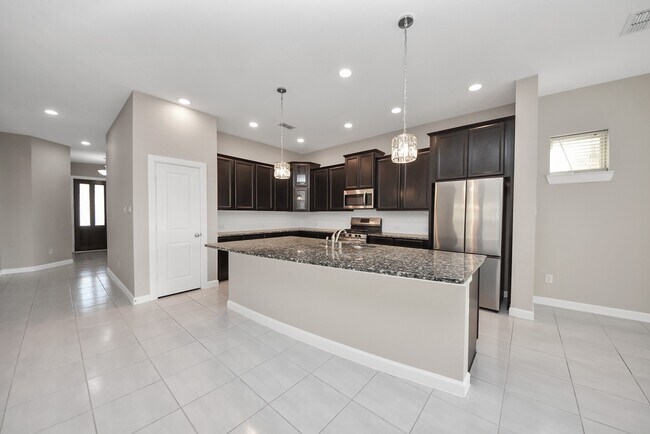 Building Photo - 8114 Silverspot Ln