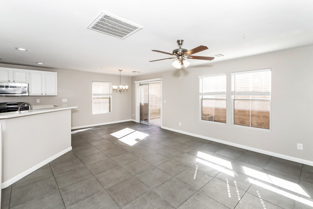 Building Photo - 151 Desert Pond Ave