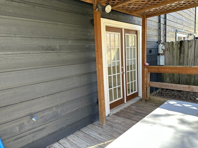 Building Photo - 3704CH