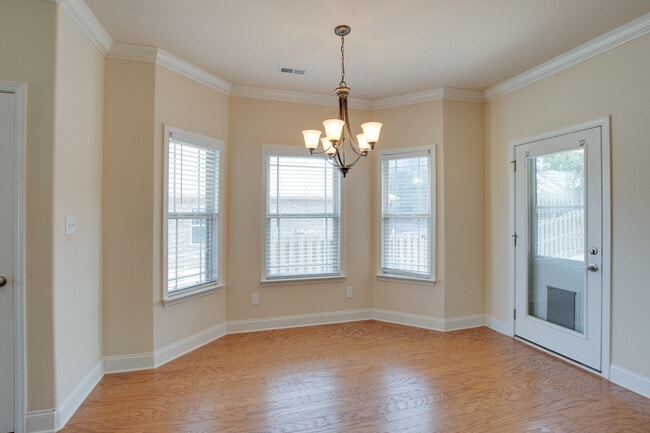 Building Photo - 2917 Magnolia Park Drive Southeast