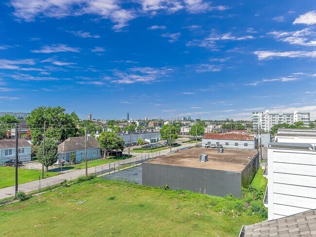 Building Photo - 4609 Nett St