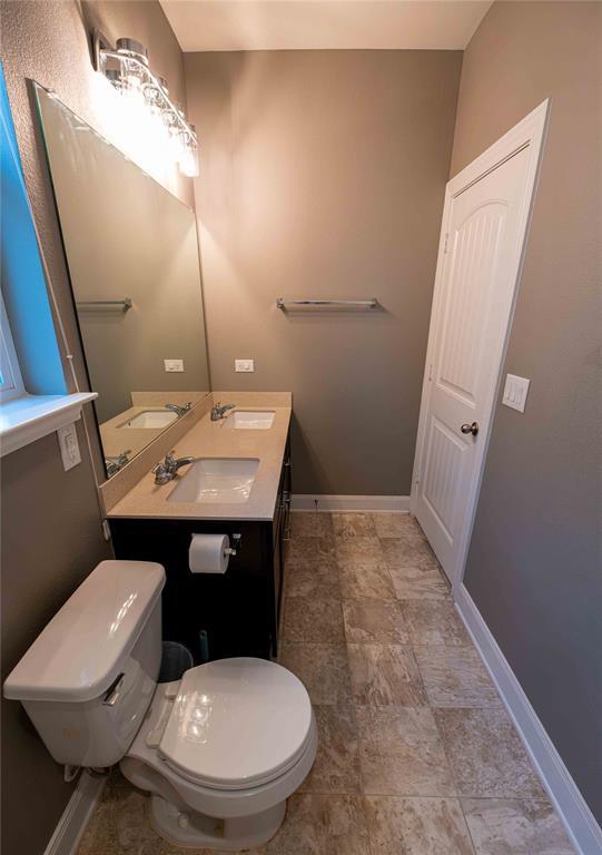 Building Photo - 7708 Nunsland Dr