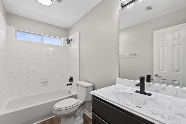 Building Photo - 16311 Yabbie Dr