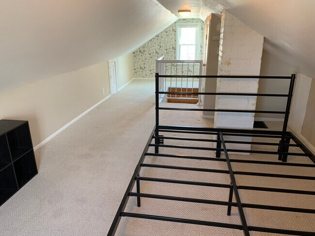 Building Photo - 3713 Busse St