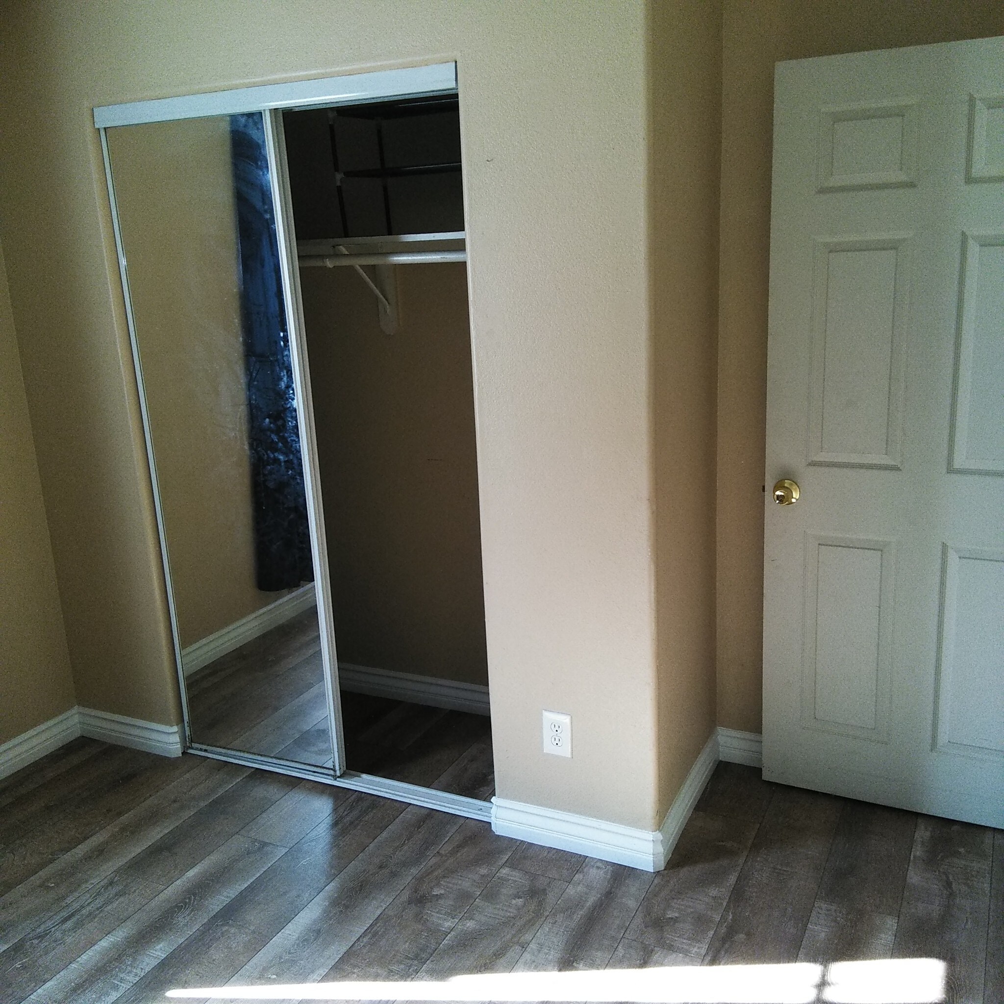 Building Photo - 8417 Avalon Blvd