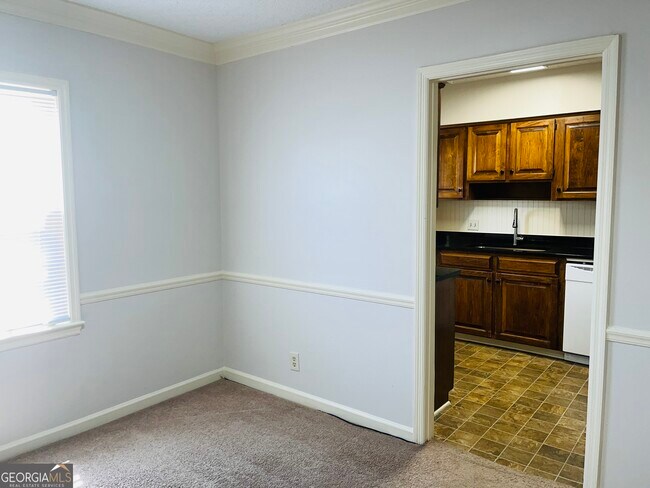 Building Photo - 207 Harwell Ave