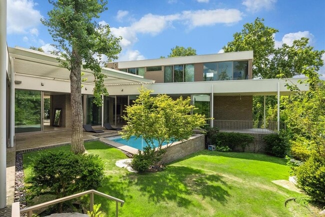 Building Photo - 9 Pinehill Ln