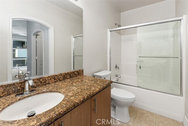 Building Photo - 525 N 11th Ave