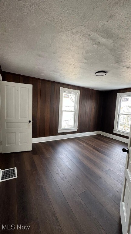 Building Photo - 141 Locust St