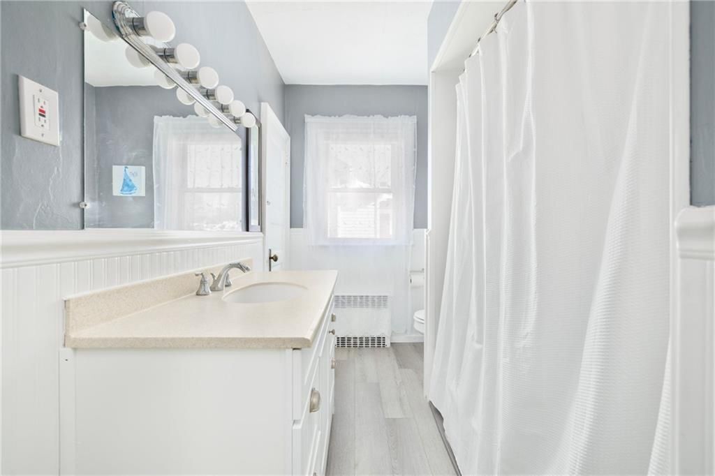 Building Photo - 10 Braman St