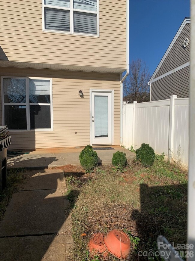 Building Photo - 9322 Greenheather Dr