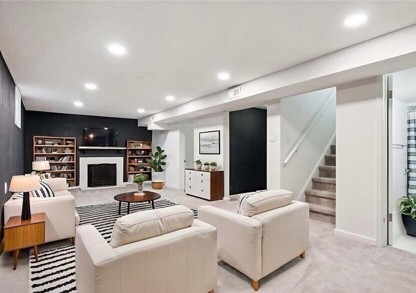 Building Photo - 1859 S Kearney St