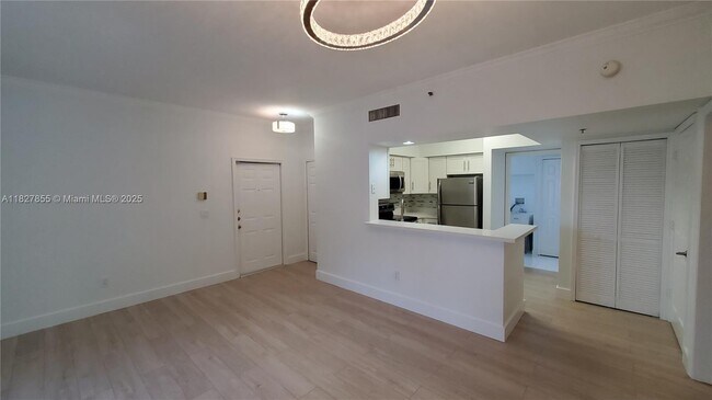 Building Photo - 3205 NE 184th St