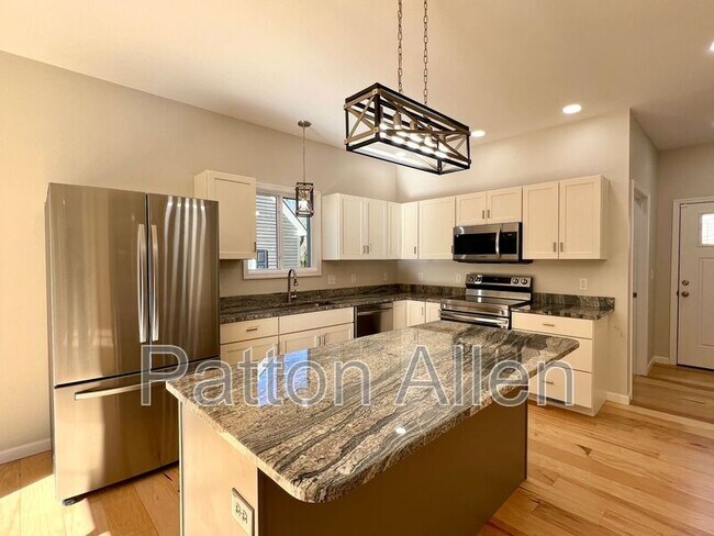 Building Photo - 305 Glenn Bridge Rd