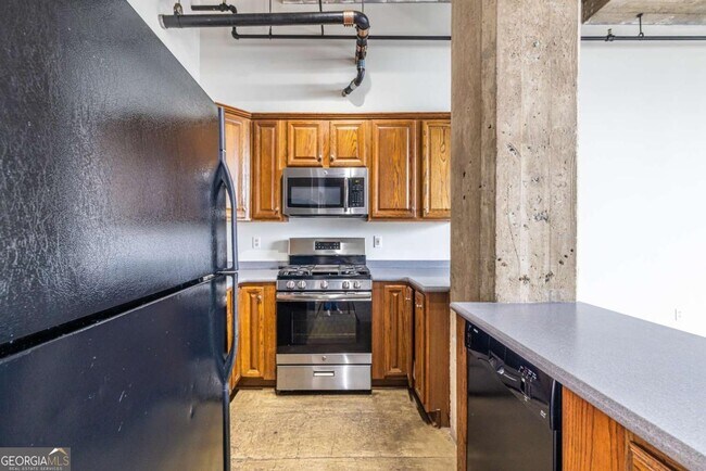 Building Photo - 505 Whitehall St SW