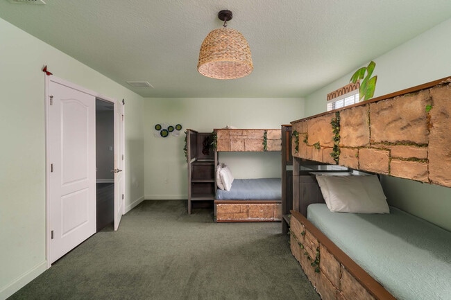 Building Photo - 1479 Moon Valley Dr