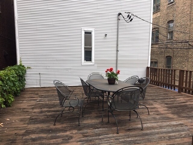 Deck - 1115 W Newport Ave