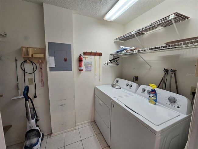 Building Photo - 8055 Picketts Ct