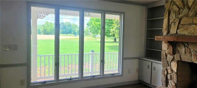 Building Photo - 2963 Avery Rd