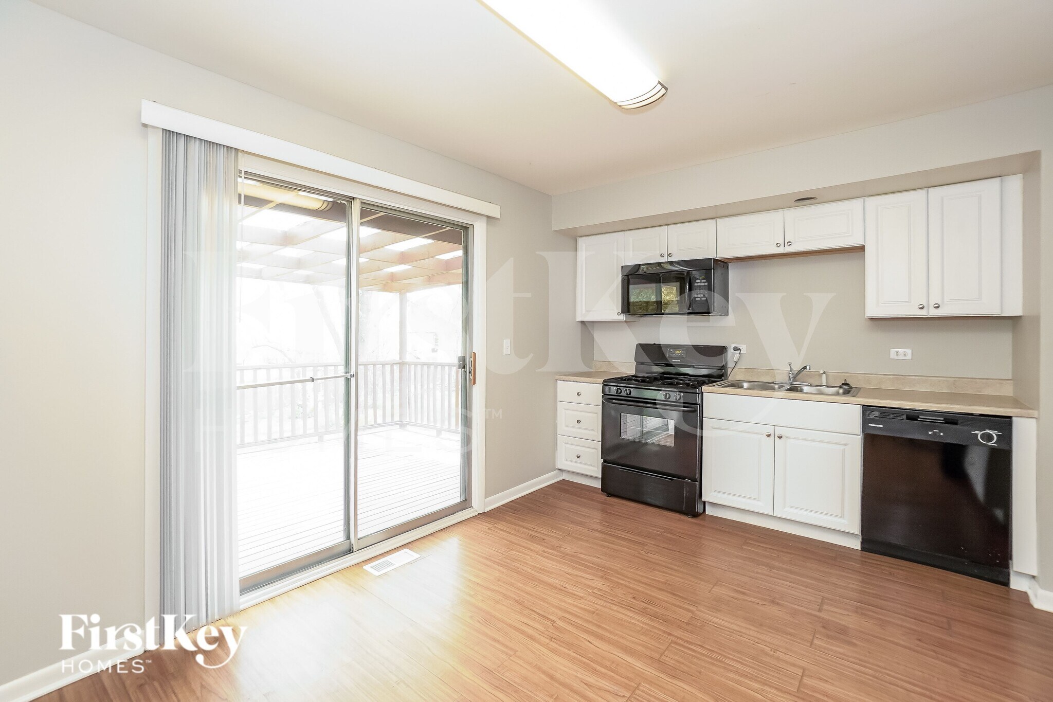 Building Photo - 644 N Ashbury Ave