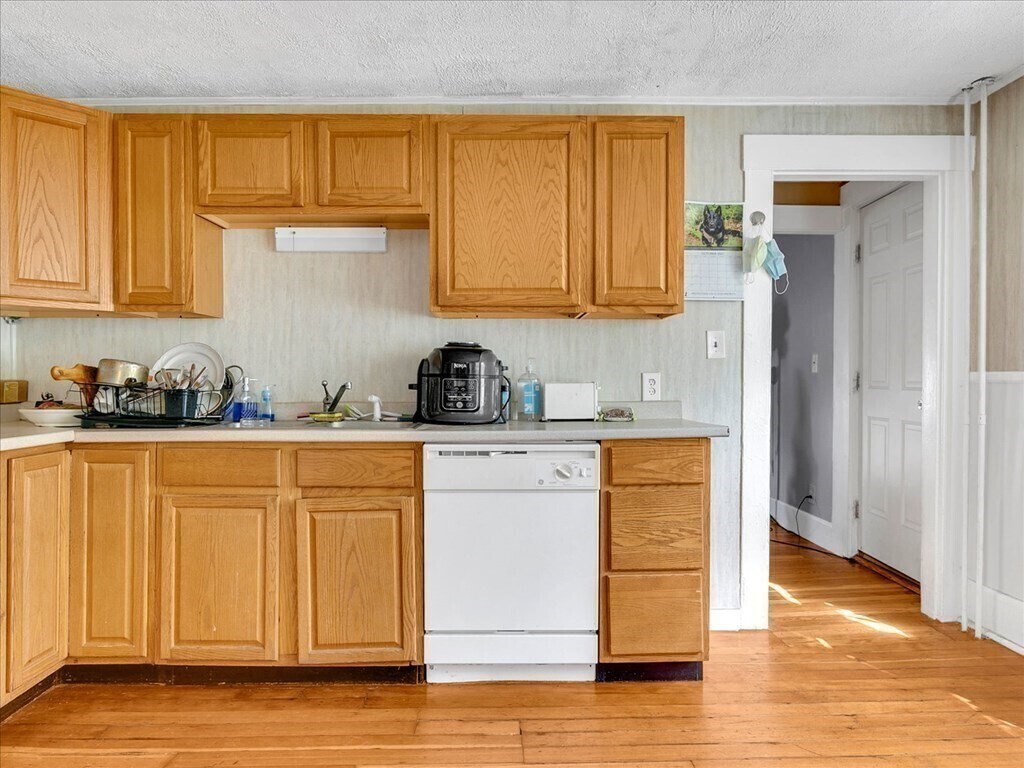 Building Photo - 16 Kilby St