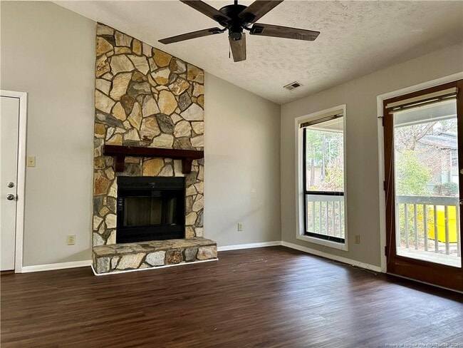 Building Photo - 1849 Tryon Dr