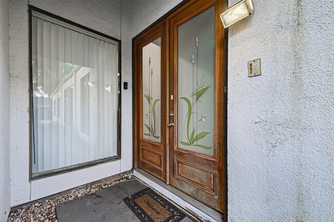 Building Photo - 7655 S Braeswood Blvd