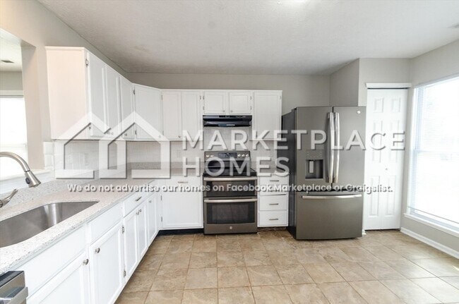 Building Photo - 10650 Sedgegrass Dr