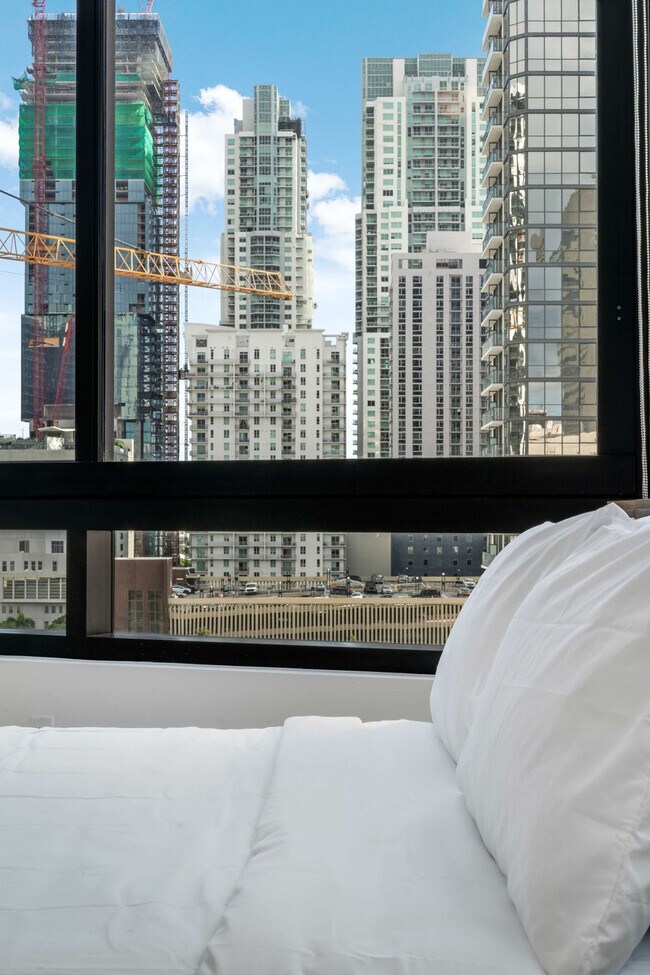 Building Photo - 225 N Miami Ave