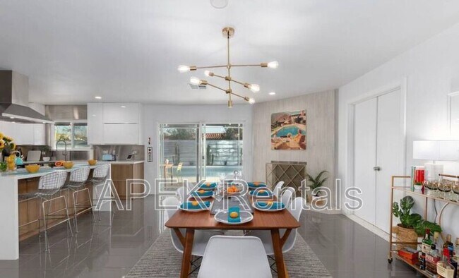 Building Photo - 2241 E Finley Rd