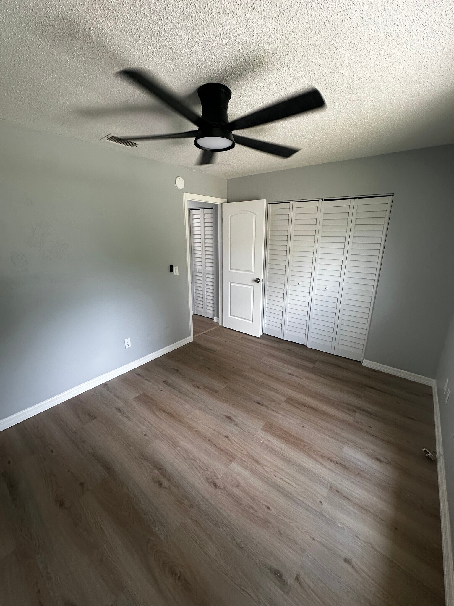 Building Photo - 2330 Fern Palm Drive